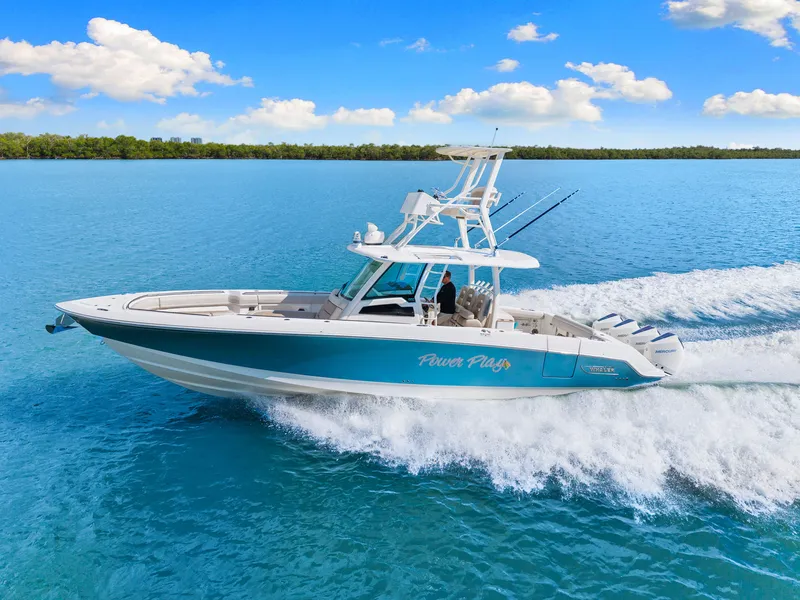 Slide: The Image of Boston Whaler 380 OUTRAGE 2020 - 17