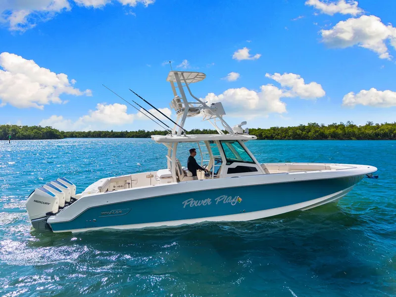 Slide: The Image of Boston Whaler 380 OUTRAGE 2020 - 4