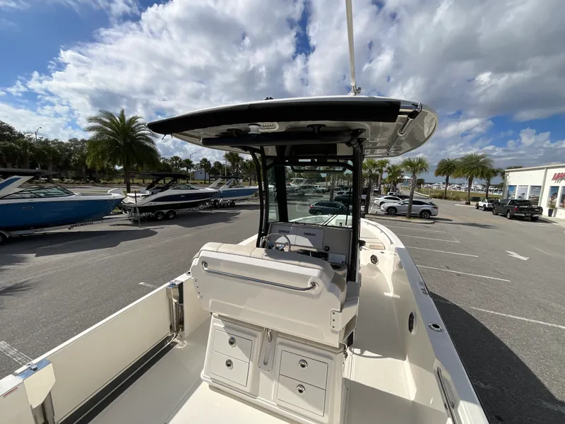 Slide: The Image of Boston Whaler 280 Dauntless 2026 - 7