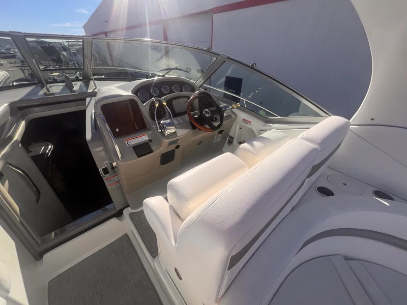 Slide: The Image of Sea Ray 320 Sundancer 2006 - 11