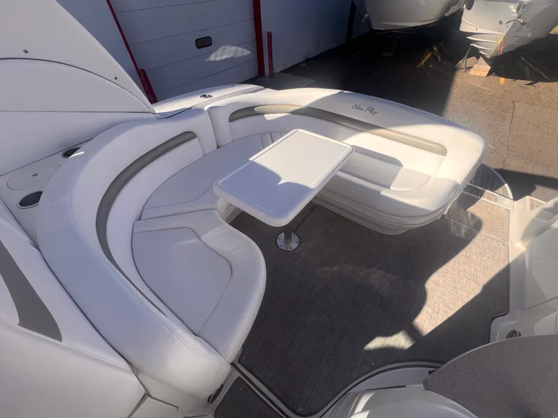 Slide: The Image of Sea Ray 320 Sundancer 2006 - 12