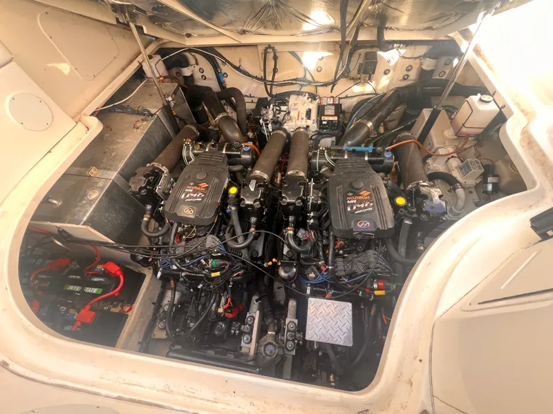 Slide: The Image of Sea Ray 320 Sundancer 2006 - 19