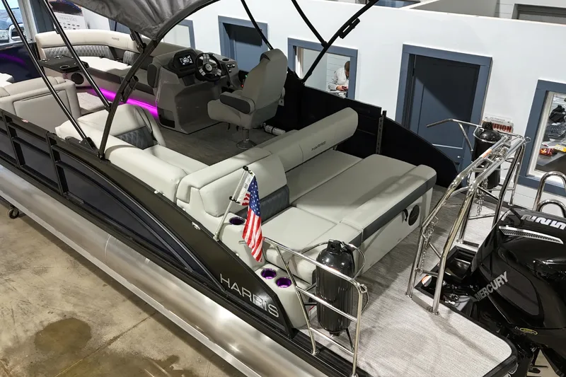 Slide: The Image of Harris Cruiser 250 2026 - 12