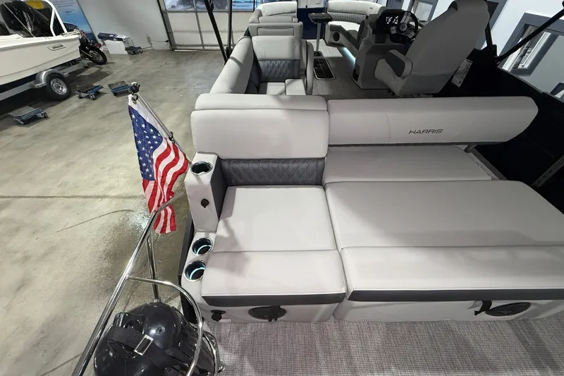 Slide: The Image of Harris Cruiser 250 2026 - 13