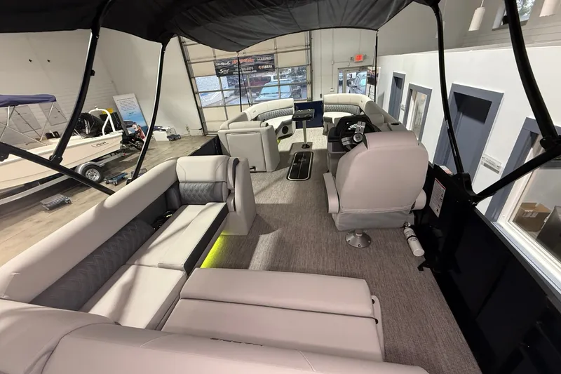 Slide: The Image of Harris Cruiser 250 2026 - 18