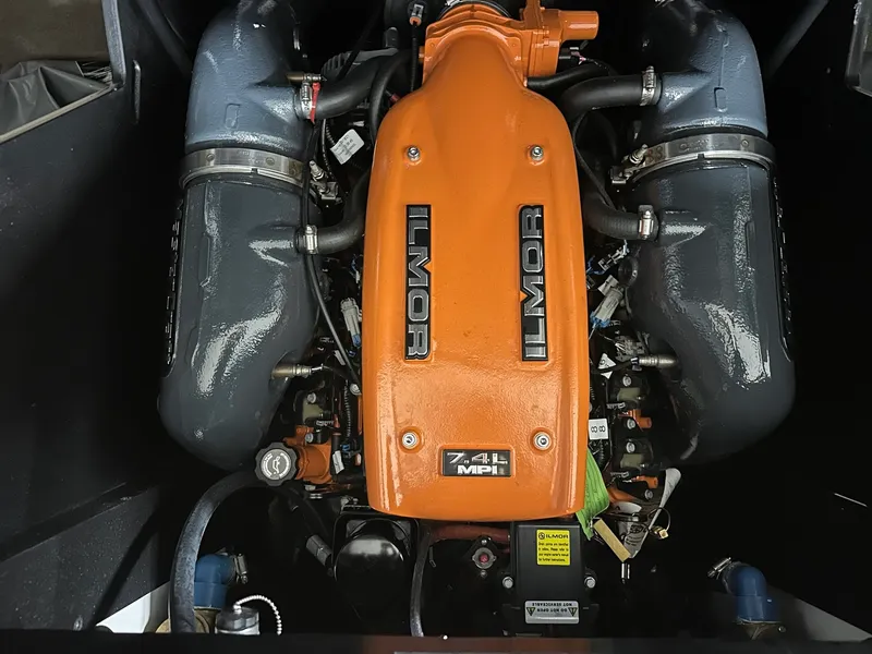 Slide: The Image of Mastercraft X24 2021 - 14