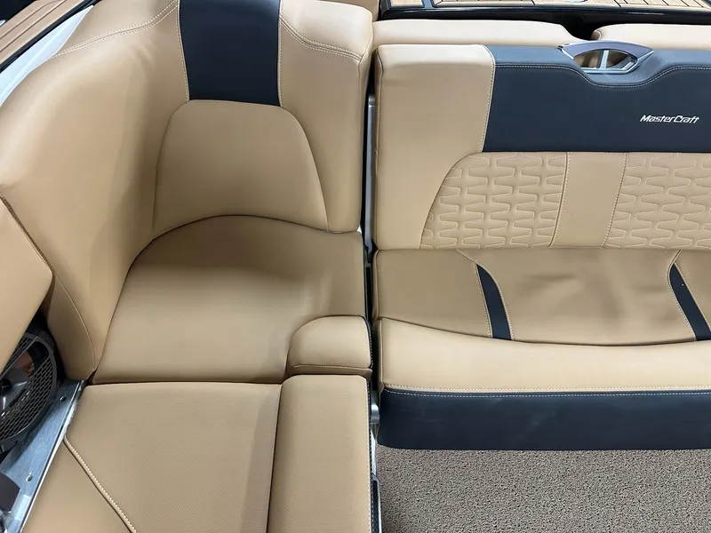 Slide: The Image of Mastercraft X24 2021 - 21