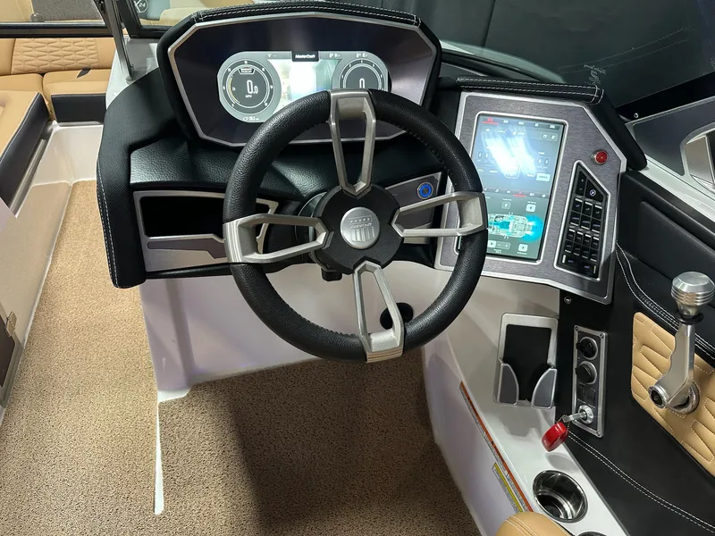 Slide: The Image of Mastercraft X24 2021 - 35