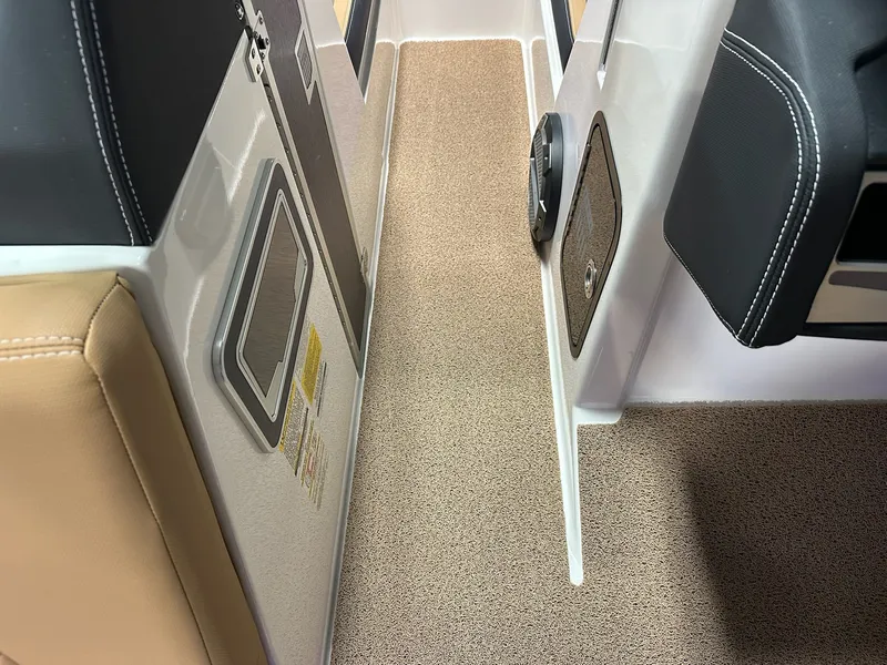 Slide: The Image of Mastercraft X24 2021 - 38