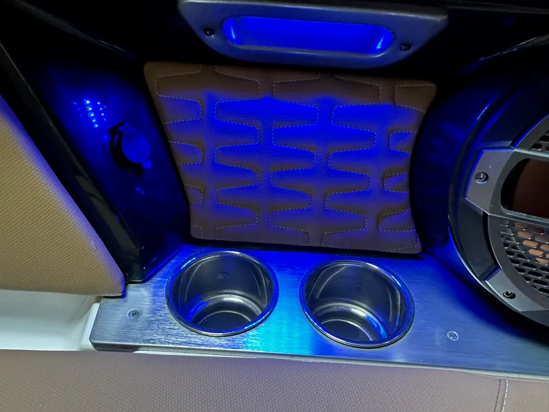 Slide: The Image of Mastercraft X24 2021 - 45