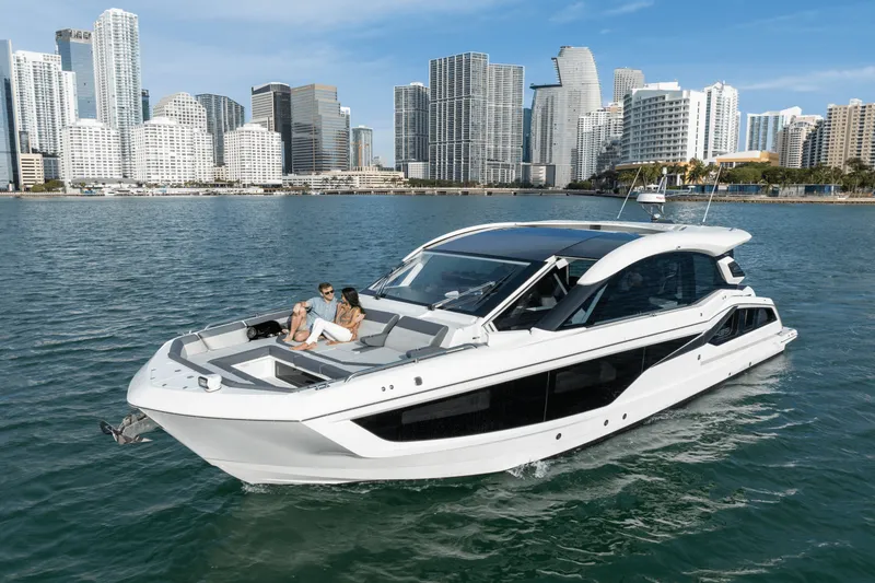 Slide: The Image of Galeon 435 GTO 2026 - 19