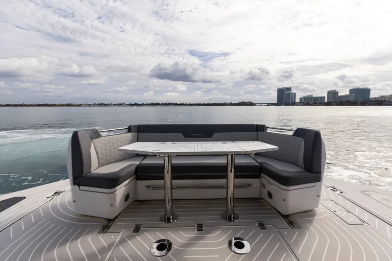 Slide: The Image of Galeon 435 GTO 2026 - 36