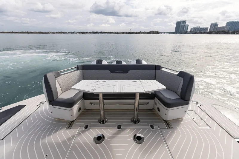 Slide: The Image of Galeon 435 GTO 2026 - 37