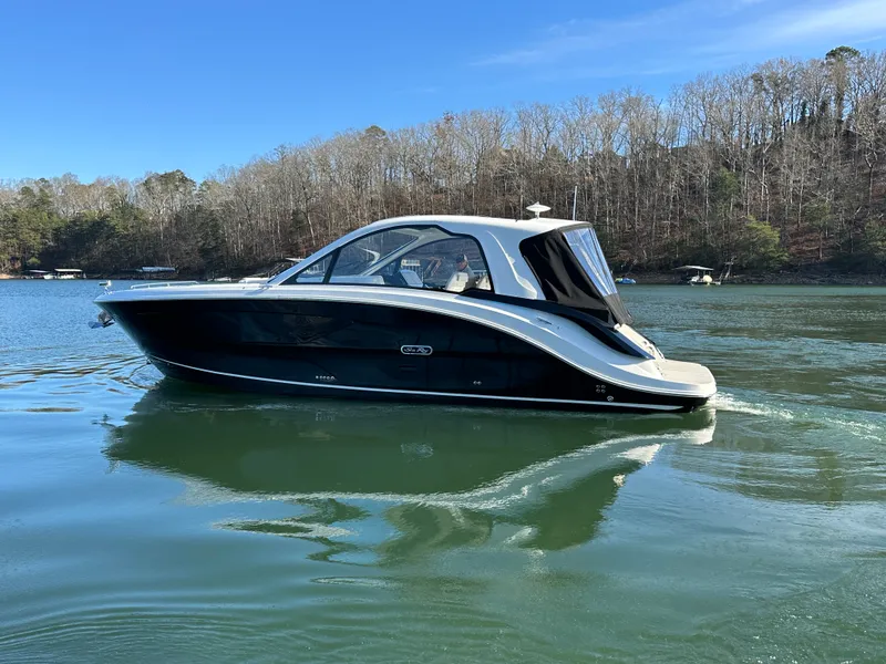 Slide: The Image of Sea Ray Sundancer 370 2026 - 11