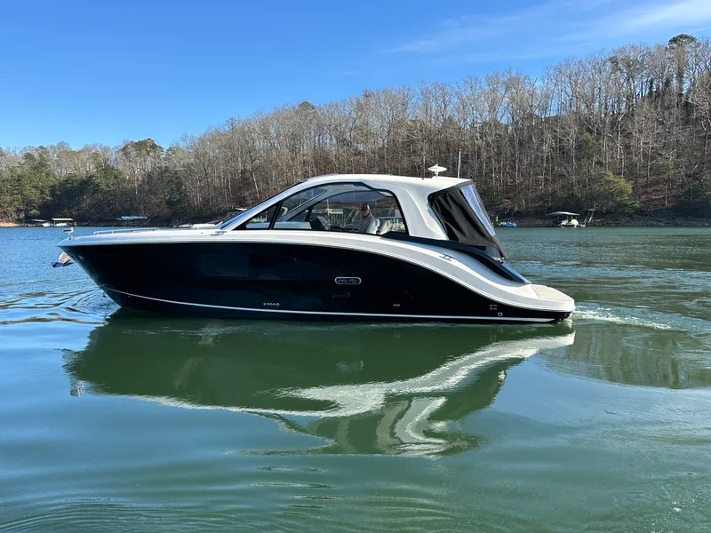 Slide: The Image of Sea Ray Sundancer 370 2026 - 12