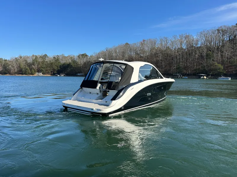 Slide: The Image of Sea Ray Sundancer 370 2026 - 7