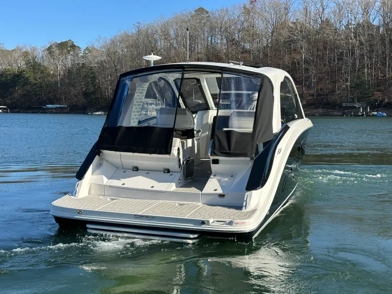 Slide: The Image of Sea Ray Sundancer 370 2026 - 8