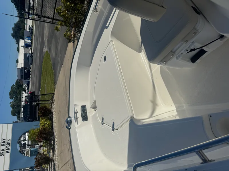 Slide: The Image of Boston Whaler 150 MONTAUK 2023 - 7