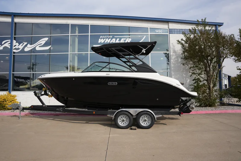 The Image of Sea Ray SDX 230 2026 - 0
