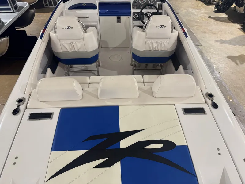 Slide: The Image of Donzi 27 ZR 2008 - 10