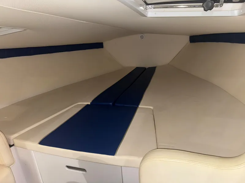 Slide: The Image of Donzi 27 ZR 2008 - 13