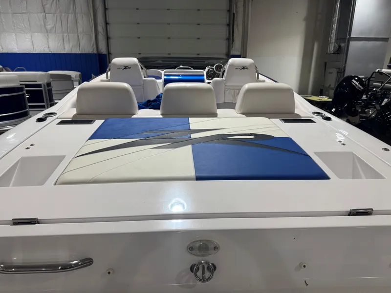 Slide: The Image of Donzi 27 ZR 2008 - 4