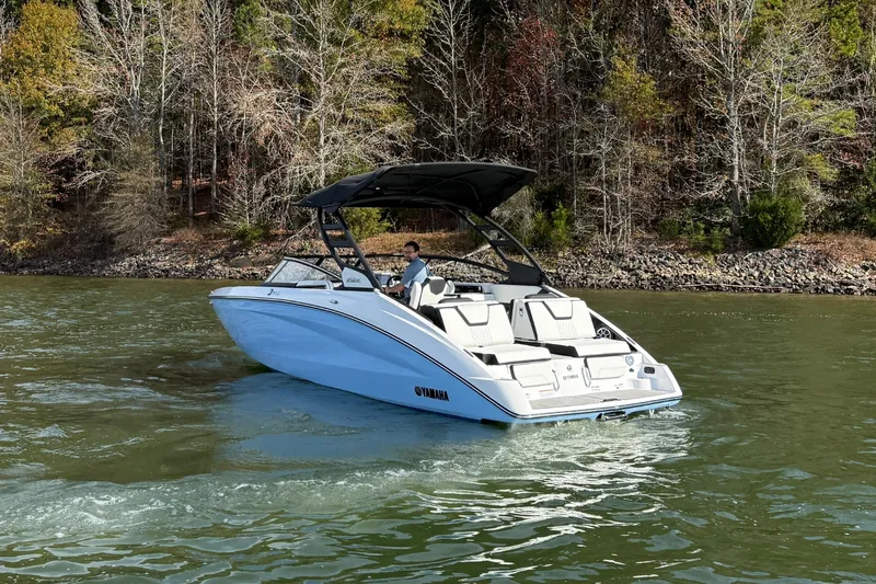 Slide: The Image of Yamaha 252SE 2026 - 7