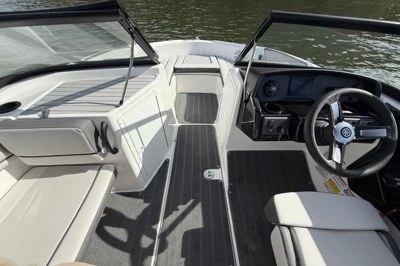 Slide: The Image of Yamaha AR190 2026 - 21