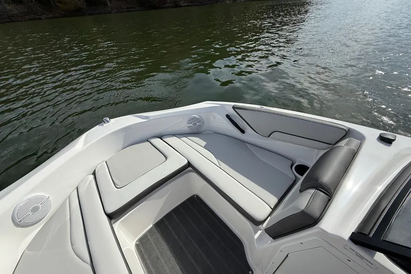 Slide: The Image of Yamaha AR190 2026 - 24