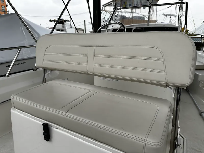 Slide: The Image of Boston Whaler 170 MONTAUK 2024 - 13