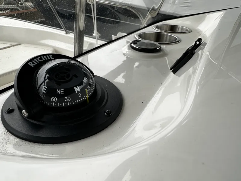 Slide: The Image of Boston Whaler 170 MONTAUK 2024 - 18