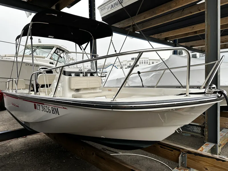 Slide: The Image of Boston Whaler 170 MONTAUK 2024 - 4