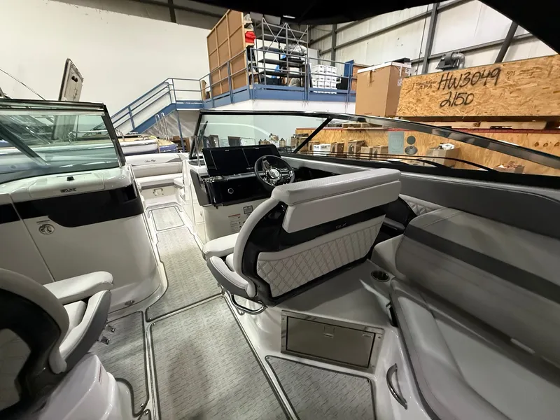 Slide: The Image of Sea Ray SLX 280 Outboard 2026 - 10