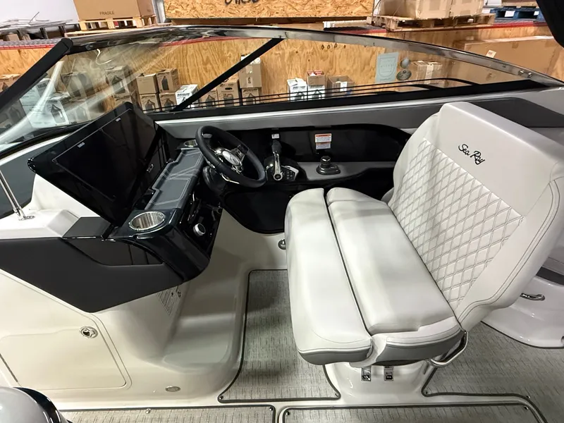 Slide: The Image of Sea Ray SLX 280 Outboard 2026 - 12