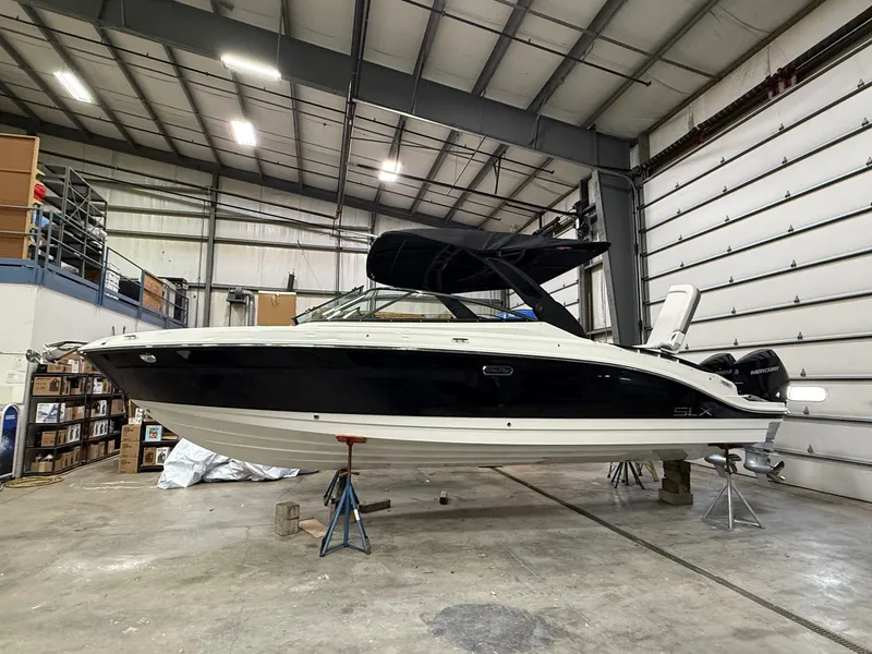 Slide: The Image of Sea Ray SLX 280 Outboard 2026 - 2