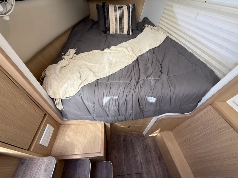 Slide: The Image of Aquila 36 2021 - 49