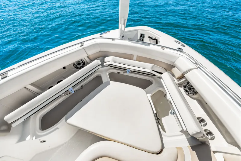 Slide: The Image of Boston Whaler 380 REALM 2023 - 11