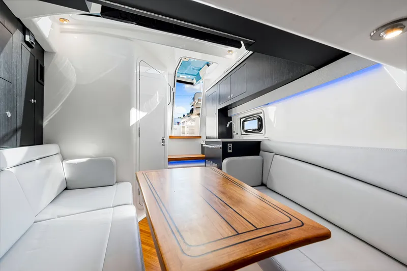 Slide: The Image of Boston Whaler 380 REALM 2023 - 21