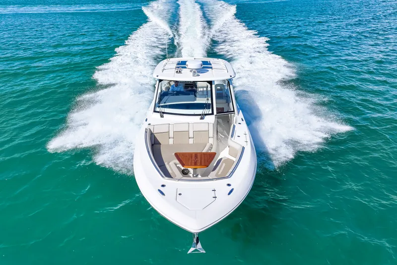Slide: The Image of Boston Whaler 380 REALM 2023 - 3