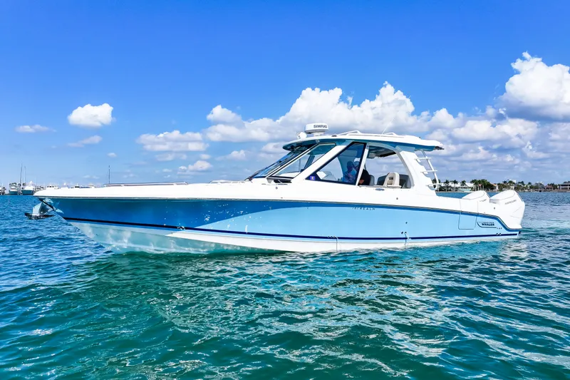 Slide: The Image of Boston Whaler 380 REALM 2023 - 39