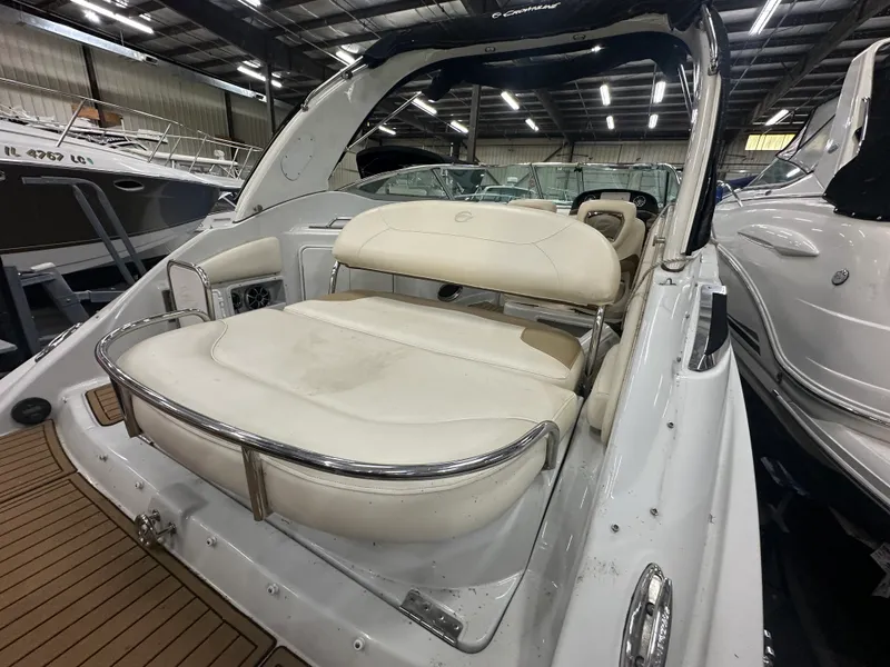 Slide: The Image of Crownline Boats 264 CR 2021 - 3