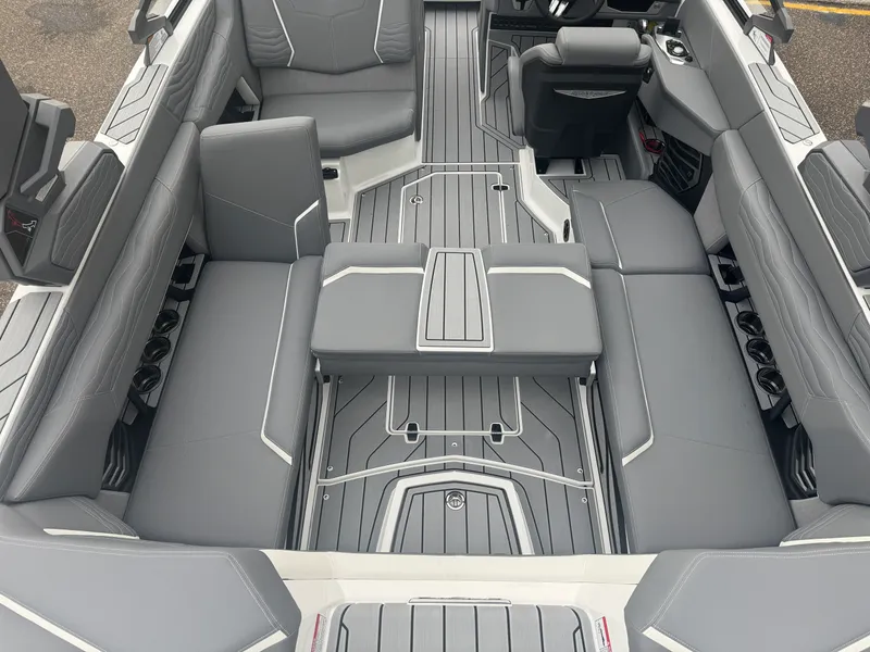 Slide: The Image of Nautique Super Air Nautique G23 2026 - 20