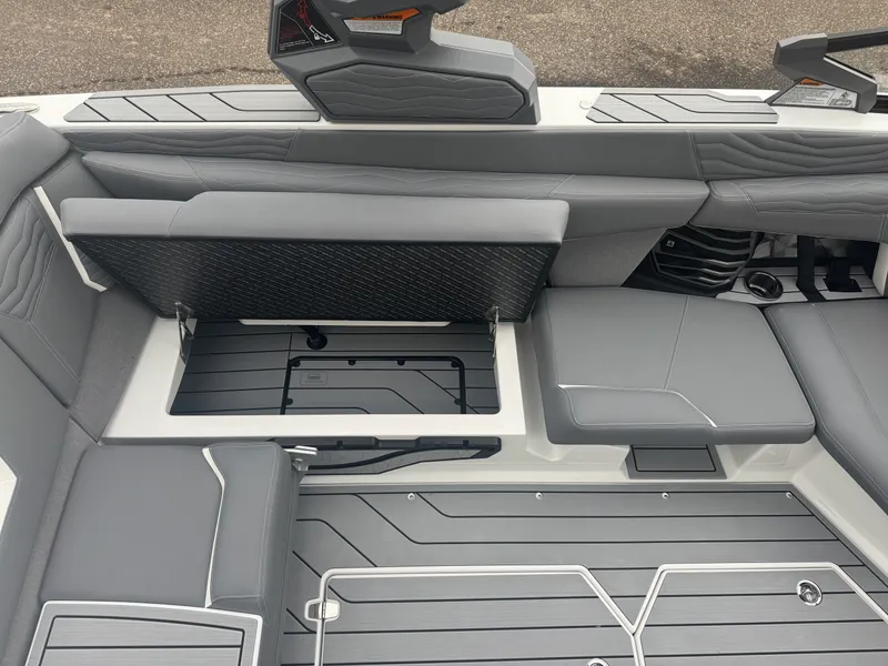 Slide: The Image of Nautique Super Air Nautique G23 2026 - 31
