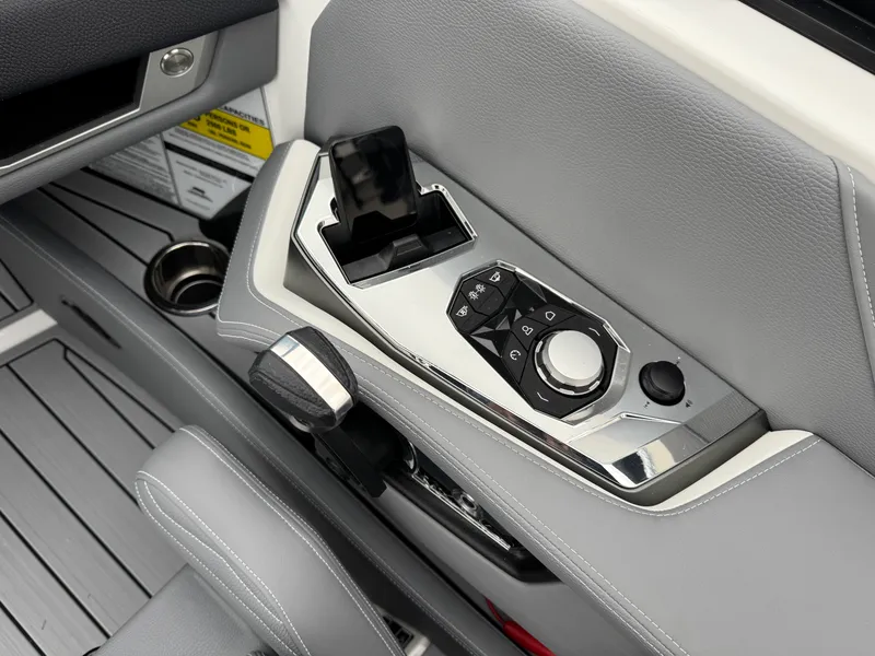 Slide: The Image of Nautique Super Air Nautique G23 2026 - 42