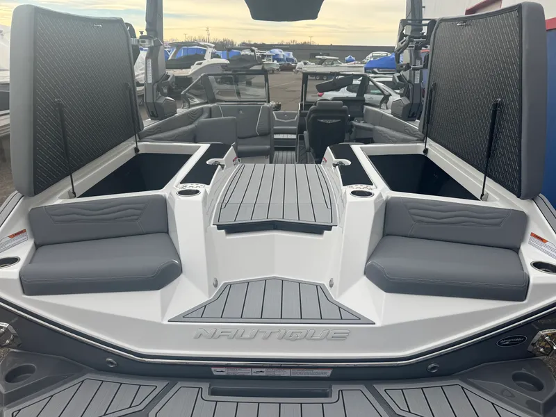 Slide: The Image of Nautique Super Air Nautique G23 2026 - 9