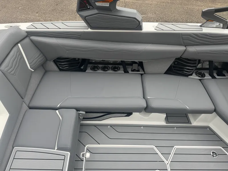 Slide: The Image of Nautique Super Air Nautique G23 2026 - 30