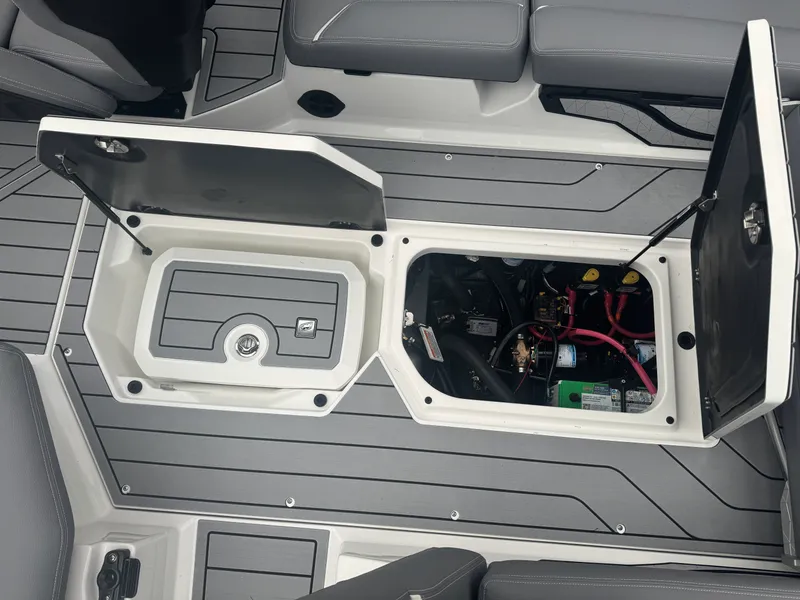 Slide: The Image of Nautique Super Air Nautique G23 2026 - 23