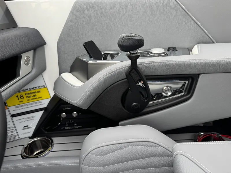 Slide: The Image of Nautique Super Air Nautique G23 2026 - 41