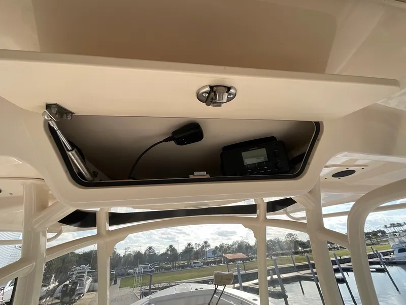 Slide: The Image of Grady-White CANYON 306 2021 - 15