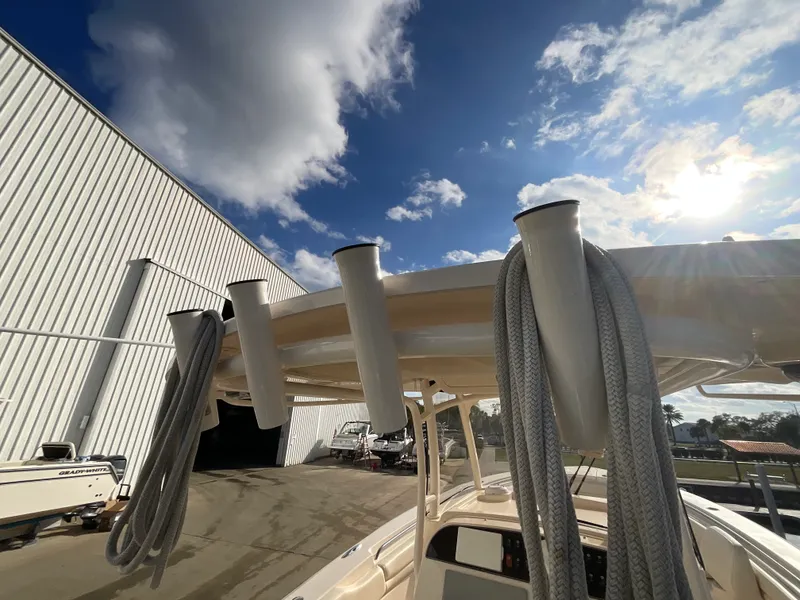 Slide: The Image of Grady-White CANYON 306 2021 - 17